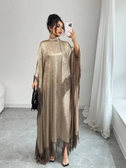 Rafferiza جلێکی شیک بە یەخەی فراوان و کەناری شکاو